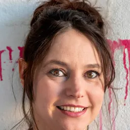 Portrait of Nadia Kaabi-Linke