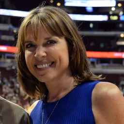 Portrait of Hannah Storm