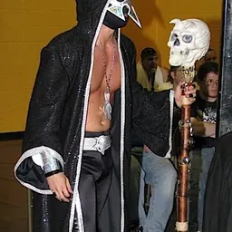 Portrait of UltraMantis Black
