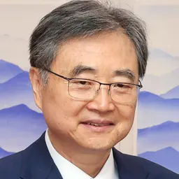 Portrait of Cho Hyun