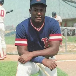 Portrait of Mo Vaughn