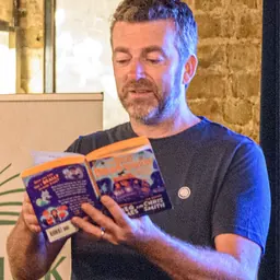 Portrait of Chris Smith