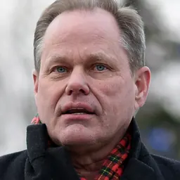 Portrait of Dave Bronson