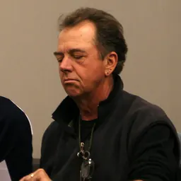 Portrait of Gregory Itzin