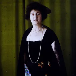 Portrait of Gladys, Baroness Swaythling