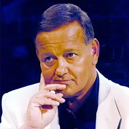 Portrait of Dan Shilon
