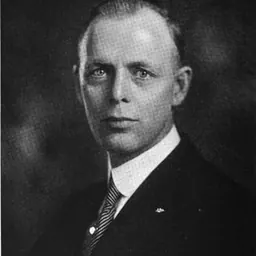 Portrait of Andrew Petersen