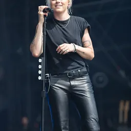 Portrait of Lyndsey Gunnulfsen
