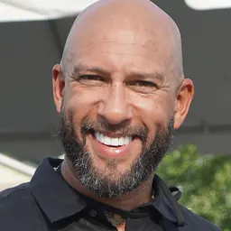 Portrait of Tim Howard
