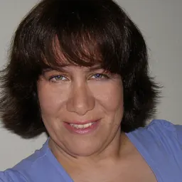 Portrait of Leslie Hoffman