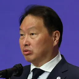 Portrait of Chey Tae-won