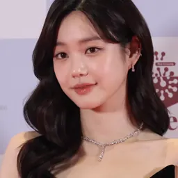 Portrait of Lee Yu-bi