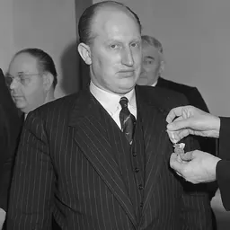 Portrait of Richard Pape