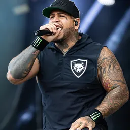 Portrait of Tommy Vext