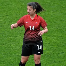Portrait of Selen Altunkulak