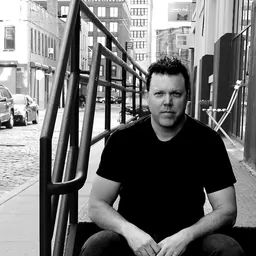 Portrait of Scott Henderson