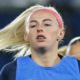 Portrait of Chloe Kelly
