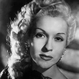 Portrait of Elina Colomer
