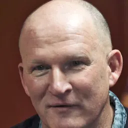 Portrait of Simon Grayson