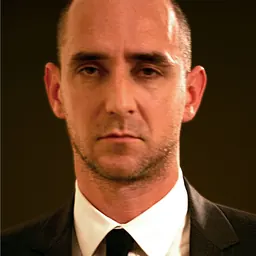 Portrait of Sean Gullette