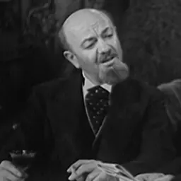 Portrait of Tenen Holtz