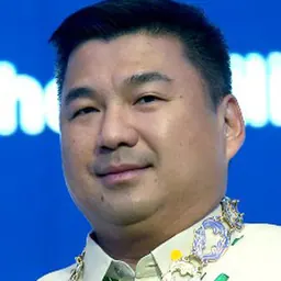 Portrait of Dennis Uy