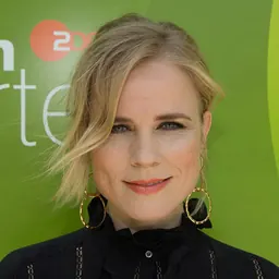 Portrait of Ilse DeLange