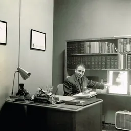 Portrait of Fred Chasan