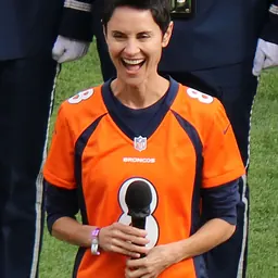 Portrait of Beth Malone