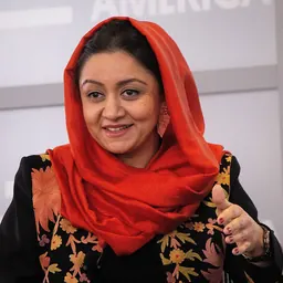 Portrait of Roya Rahmani