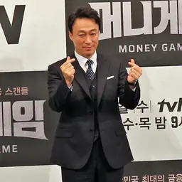 Portrait of Lee Sung-min
