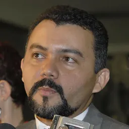Portrait of Cléber Verde