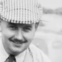 Portrait of Ken Downing