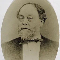 Portrait of Duncan Curry