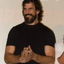 Portrait of Robert Maillet