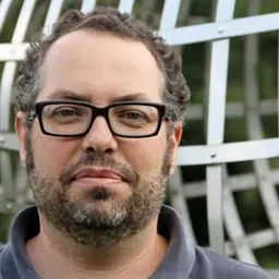 Portrait of André Neves