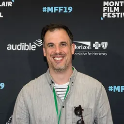 Portrait of Daniel Schechter
