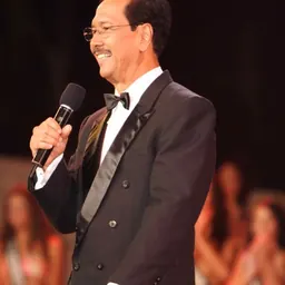 Portrait of Ariel Ureta