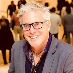 Portrait of Glenn Fraser
