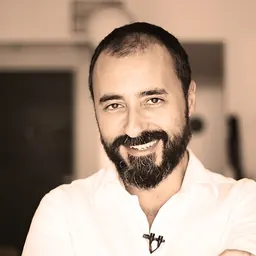 Portrait of Tiago Novaes