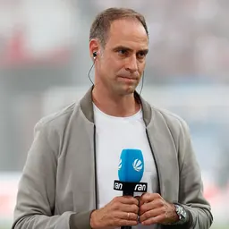 Portrait of Oliver Mintzlaff