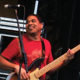Portrait of Oteil Burbridge