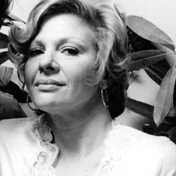 Portrait of Renée Taylor