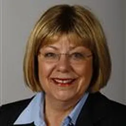 Portrait of Pam Jochum