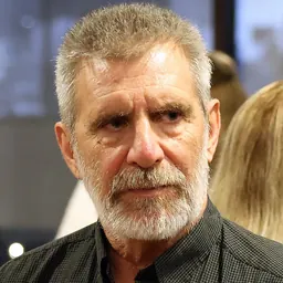 Portrait of Tom Ploszaj