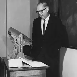 Portrait of Robert McKenzie