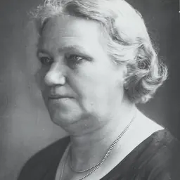 Portrait of Suze Groeneweg