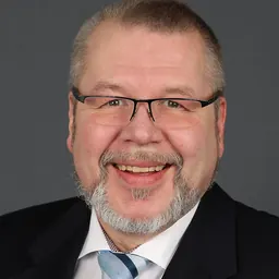 Portrait of Joe Weingarten