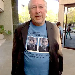 Portrait of Lawrence Grossberg