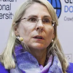 Portrait of Heather Smith